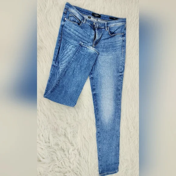 Jean Guess for women - Picture 3 of 6